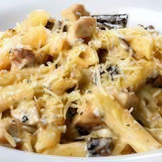 Maccheroni al funghi porcini e pancetta