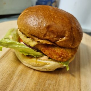 Daily Chrispy Chicken Burger