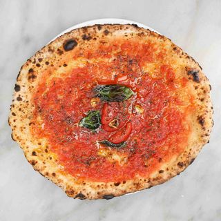 Pizza marinara