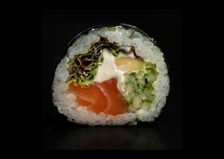 Futomaki łosoś 6 szt.