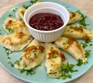 Pierogi z oscypkiem i boczkiem