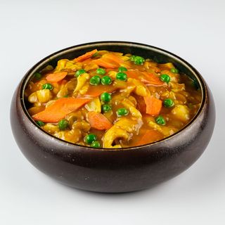 Rezanci s piletinom i curryjem