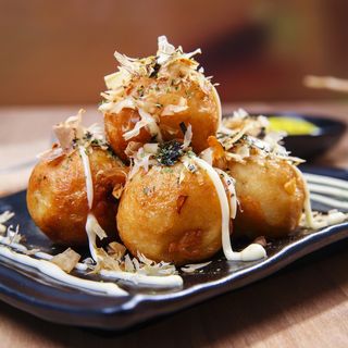 70. Takoyaki (4uds.) / Takoyaki (4 pieces)
