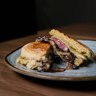 Prego em Pão com Cogumelos