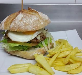 Hamburguesa De Carne Completa