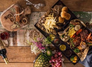 Хапване за Двама