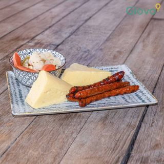 Cârnați de Pleșcoi I.G.P. cu mămăliguță