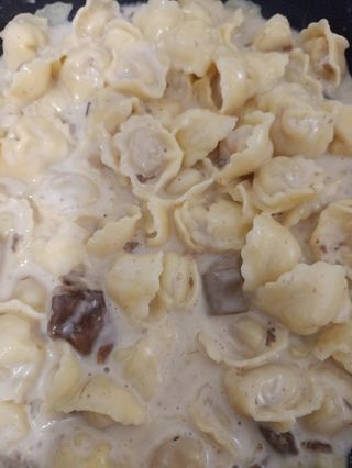 Tortellini con la panna e i funghi