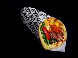 WRAP | XL Gyros Cerdo con Halloumi Fries