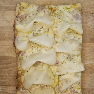 Patate e provola teglia intera per 4/5 persone