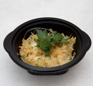 Surówka z kiszonej kapusty