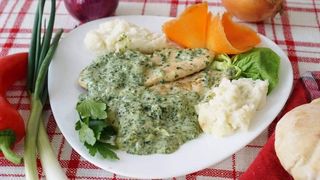 Piletina sa spanaćem 300g