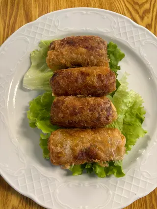 Rollito de vietnam4 ud y ensalada