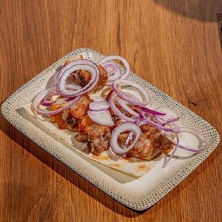 კახური ღორია მწვადი ნეკნით