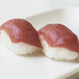 111. NIGIRI ATUN (2UDS)