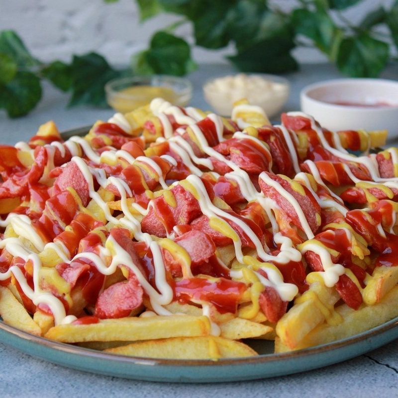 Plato Salchipapa
