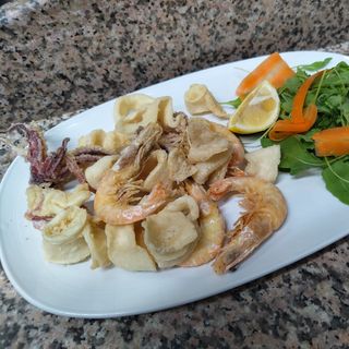 Frittura di calamari e gamberi