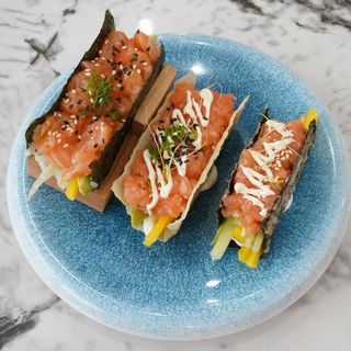 82. Sushi Taco Salmao 4 unidades