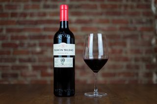 Vino tinto Ramón Bilbao (750 ml.) 
