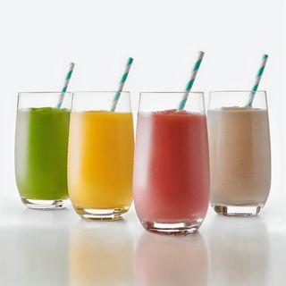 Смузи Апельсин, яблоко, клубника.