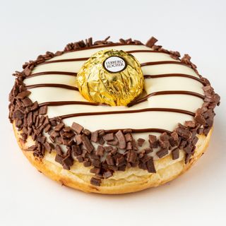 Doughnuts DeLuxe Ferrero White