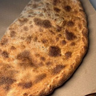 Кальцоне Наполі