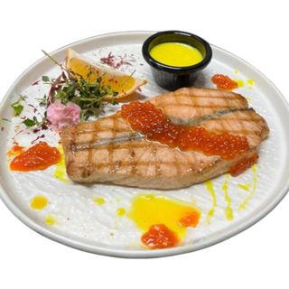 Сёмга в сливочно-икорном соусе