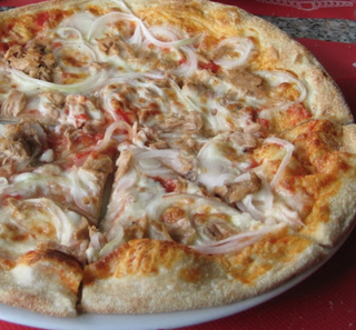 Pizza Atún Y Cebolla 