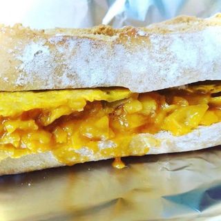 Bocadillo De Tortilla De La Casa