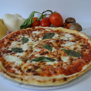 MARGARITA stracciatella burrata.