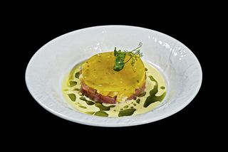 Tartar De Atún Con Burrata