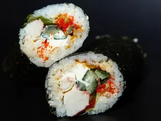 Рол З крабовими паличками (320g)
