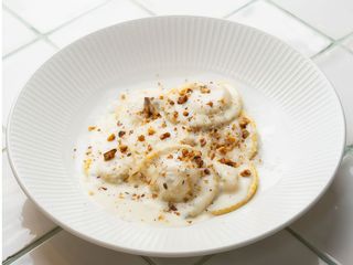 SUPER SEROWE RAVIOLI Z RICOTTĄ I ORZECHAMI WŁOSKIMI