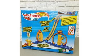 Трек HotWheel 360' в комплекте 2 металл машинки