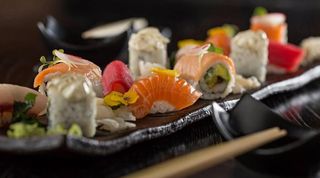 Omakase Sake Box (10 Peças)