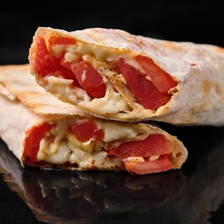 Лаваш з сиром та томатами (300г)