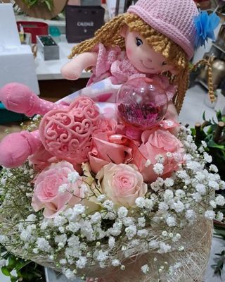 Bouquet Natural com Boneca e Coração