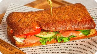 Сэндвич с лососем