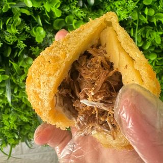 Coxinha de costela com cream cheese 