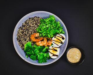 Քինոայով և ծովախեցգետնով