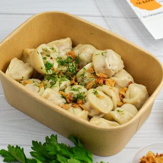 Пельмені зі свинини + курятина (260/40г)