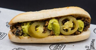 Ramoncito de chili con carne y guacamole 