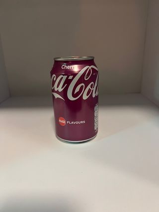 Напій газований зі смаком вишні Coca Cola cherry 330ml