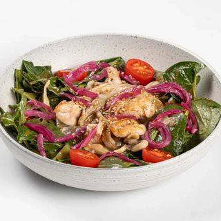 Теплый салат с индейкой