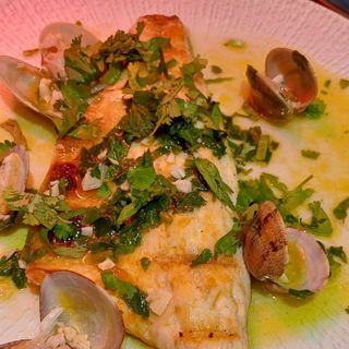 Lombo de Robalo à Bulhão Pato 