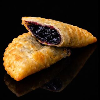 НОВИНКА! Міні-чебурек з чорницею