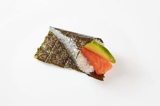 50. Temaki sake - 1 pezzo