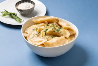 Pierogi z boczkiem wędzonym i warzywami 12 szt.