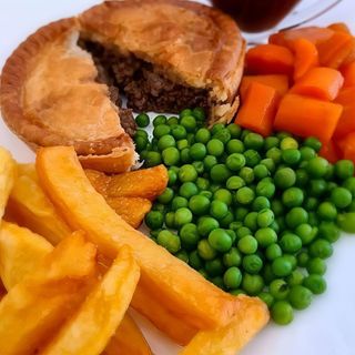 Homemade Beef And Onion Pie