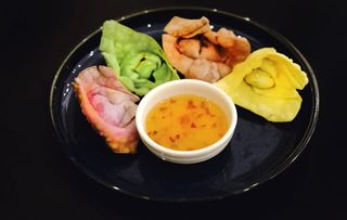 Hun dun fritto con maiale